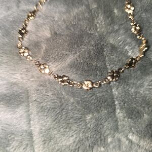 Slide Elegant Gold Floral Necklace